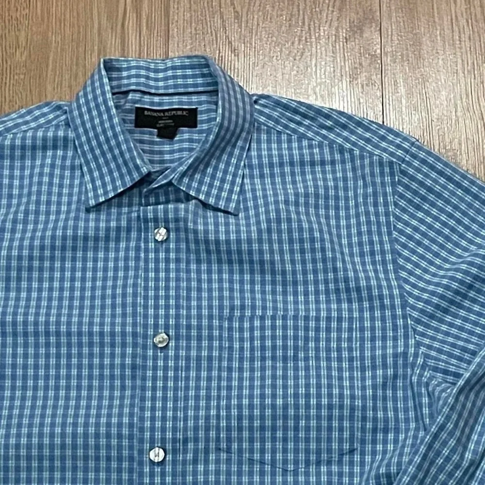 Banana Republic Mens 15x33 Long Sleeve Button Down Shirt Classic Non-Iron Blue